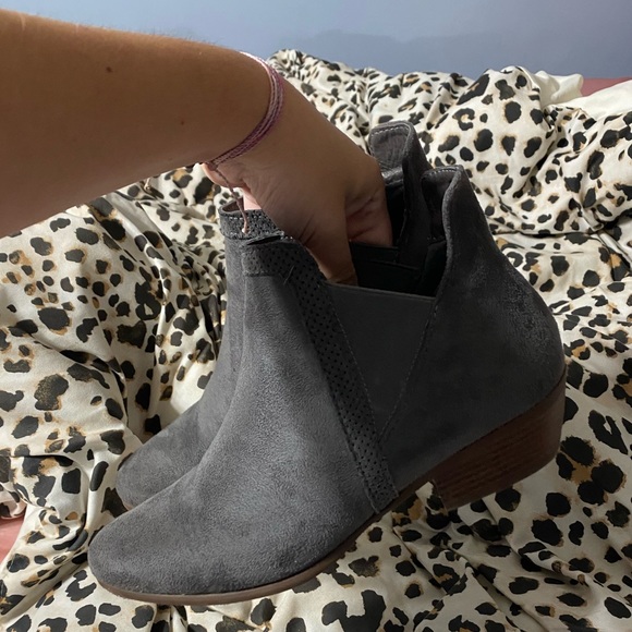 dark grey booties - Picture 2 of 3